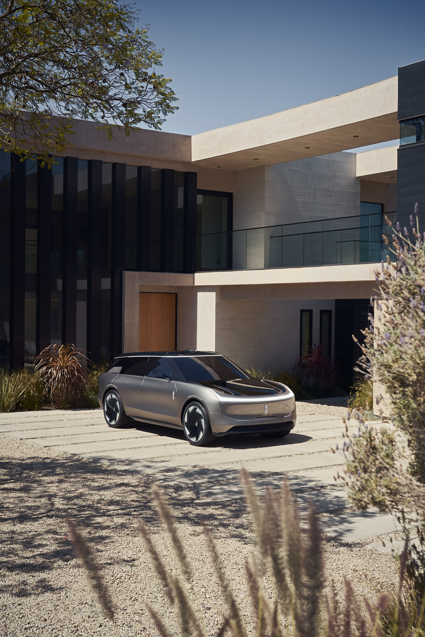 Lincoln Star Concept: First of Three Fully Electric Lincoln Vehicles by